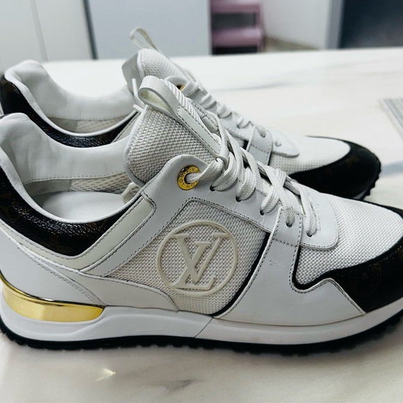 Louis Vuitton Run Away Monogram Sneakers Size 37 - Picture 3 of 10